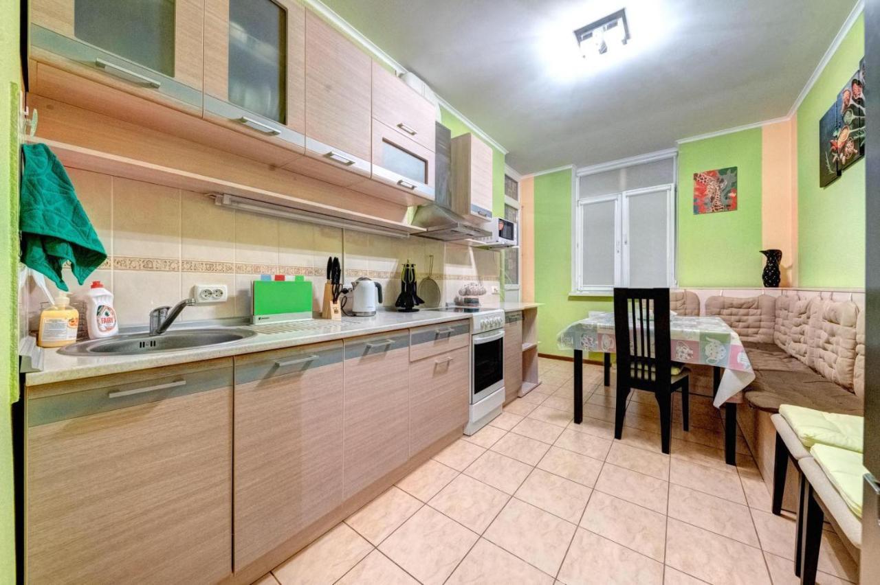 Modern Apartment Near Park เคียฟ ภายนอก รูปภาพ